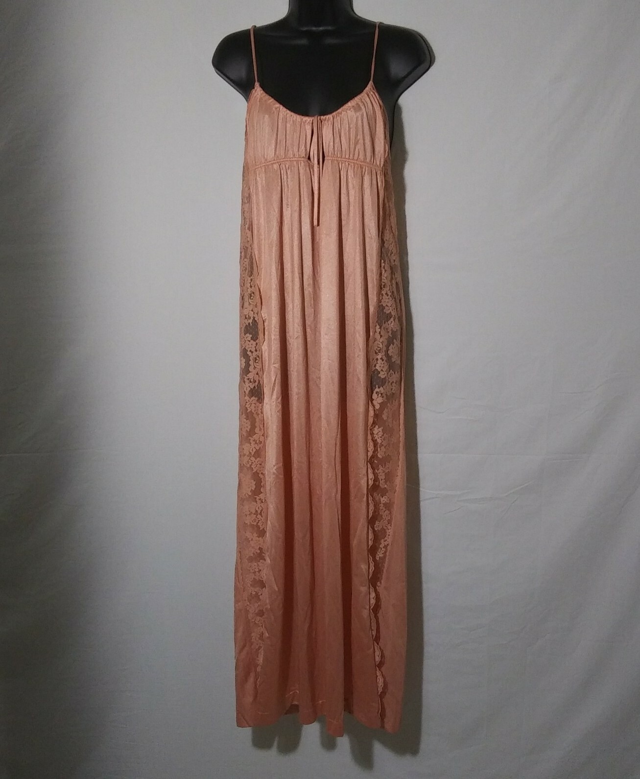 Gossard Artemis Vintage Long Peach Night Gown Lace Women’s Size M Petite Bust 34