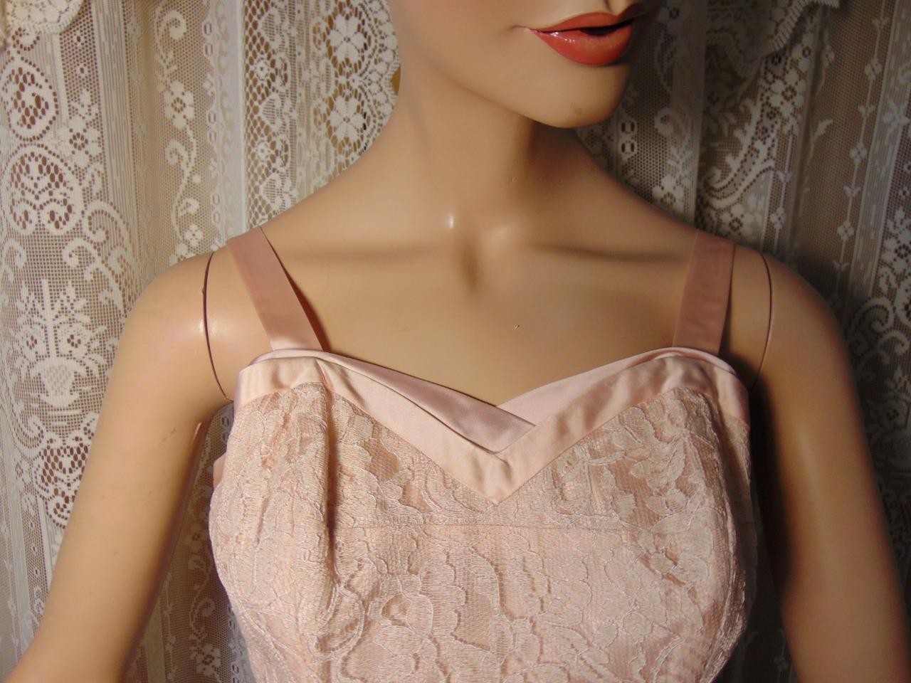 VTG 50s Pink Chantilly Lace & Satin Dress Jacket & Crinoline Slip 26W