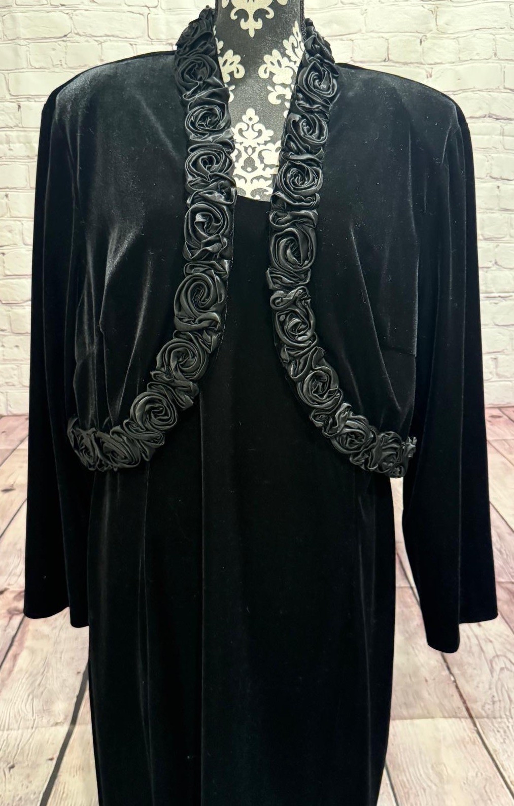 VTG 90’s S.L. FASHIONS WOMEN’S Black Velvet Sleeveless Dress/Roses Jacket 20W