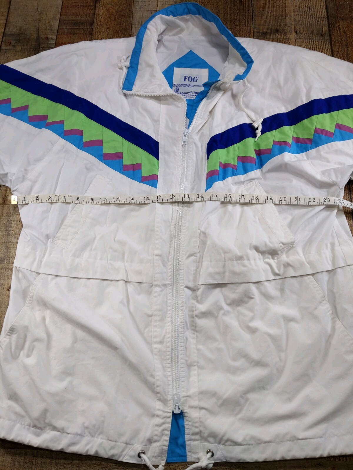 Vtg 80s London Fog Womens L Ski Jacket White Green Purple Aztec look bright colo