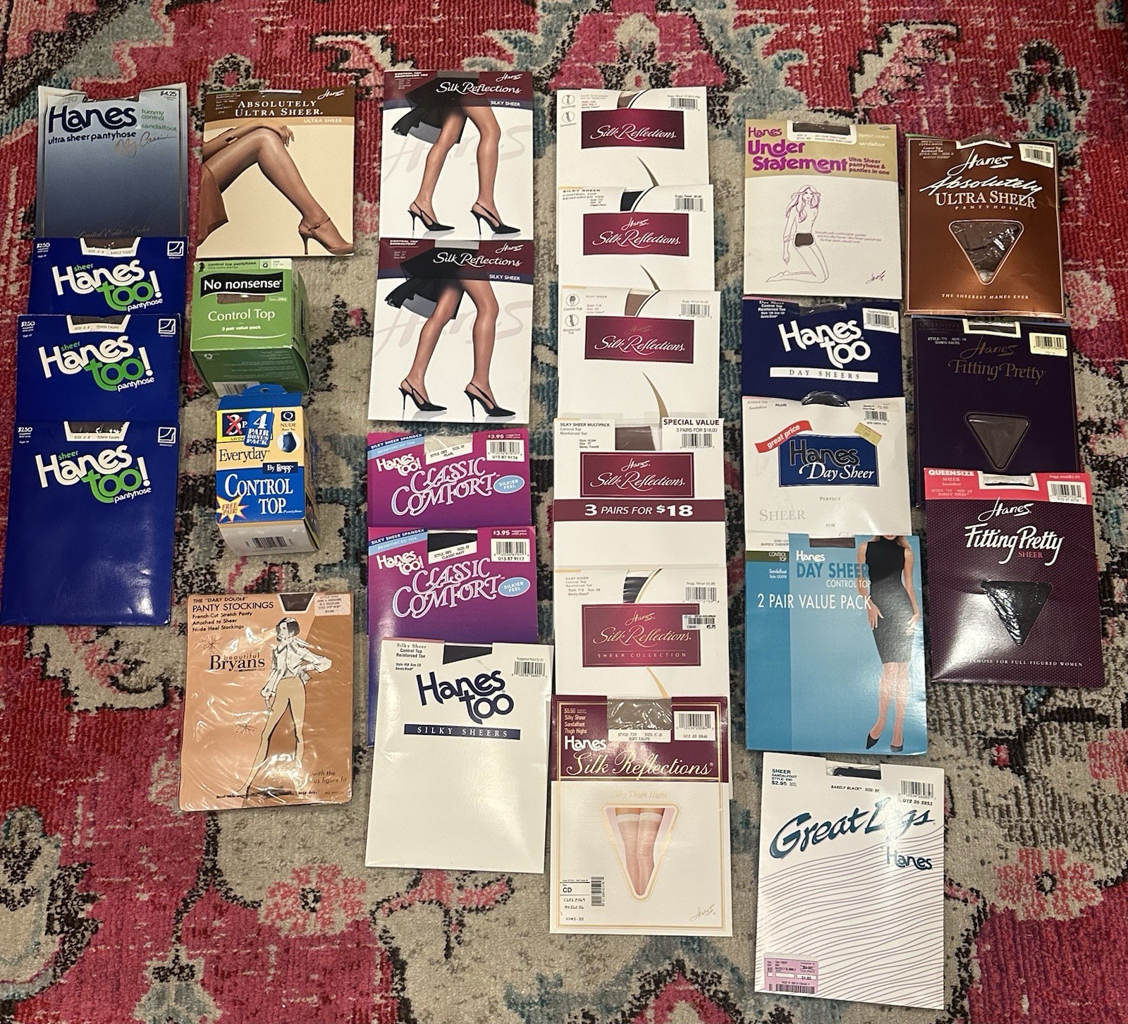 34 Vintage Hanes Mix Pantyhose Stocking Lot Silk Reflections Fitting Pretty Read