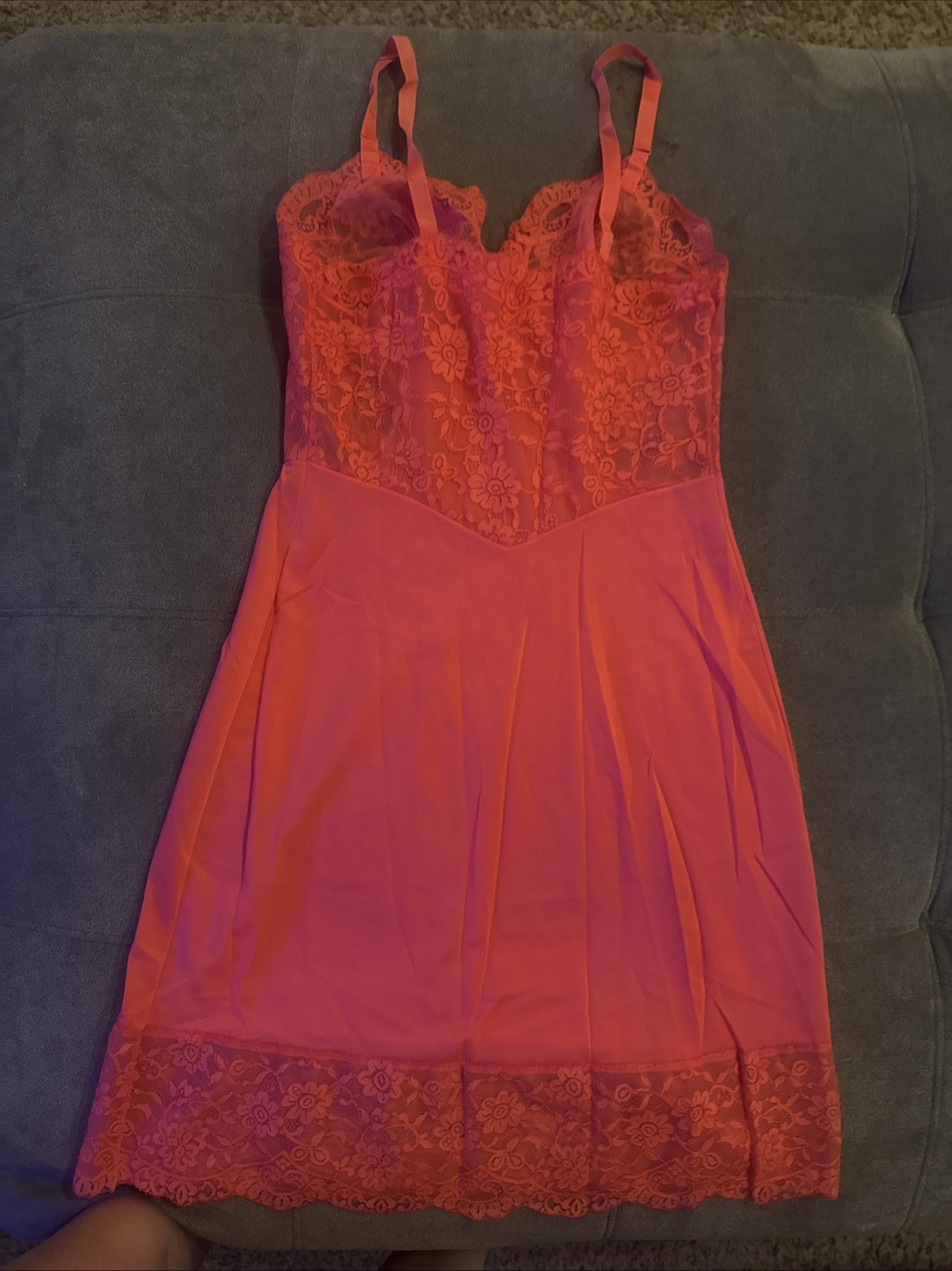 VTG 1950? GOSSARD ARTEMIS LINGERIE Pink Negligee Lace TRIM FULL SLIP Sz 32 Short