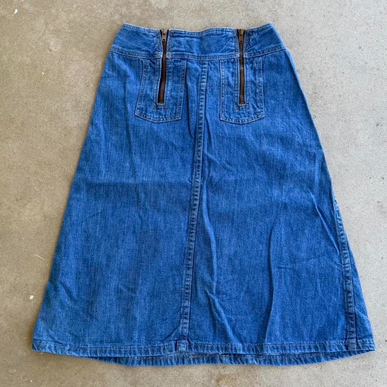 VINTAGE 1970s DENIM WRANGLER SKIRT W/ DOUBLE SCOVILL ZIPPER CLOSURE ON THE BACK