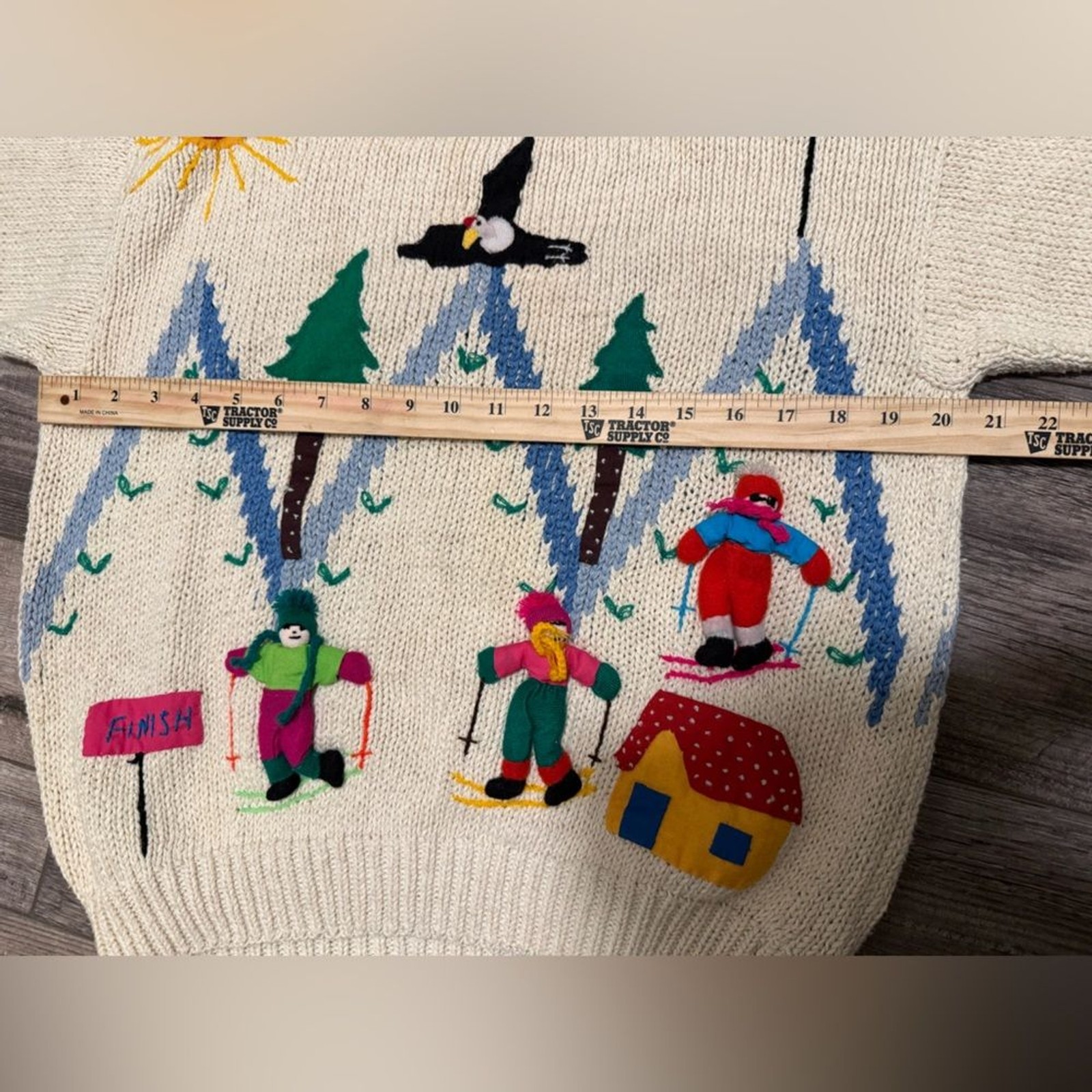 Vintage Peruvian 3D hand knit Cream Sweater ski mountain winter felt grannycore