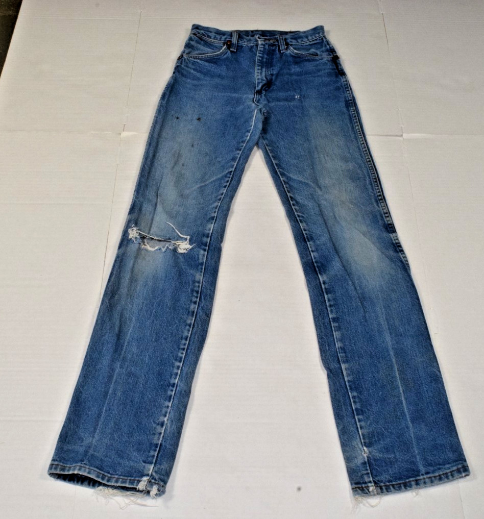 Vintage Wrangler Jeans 26 x 34 80s Genuine New Mexico Cowgirl Distressed MadeUSA