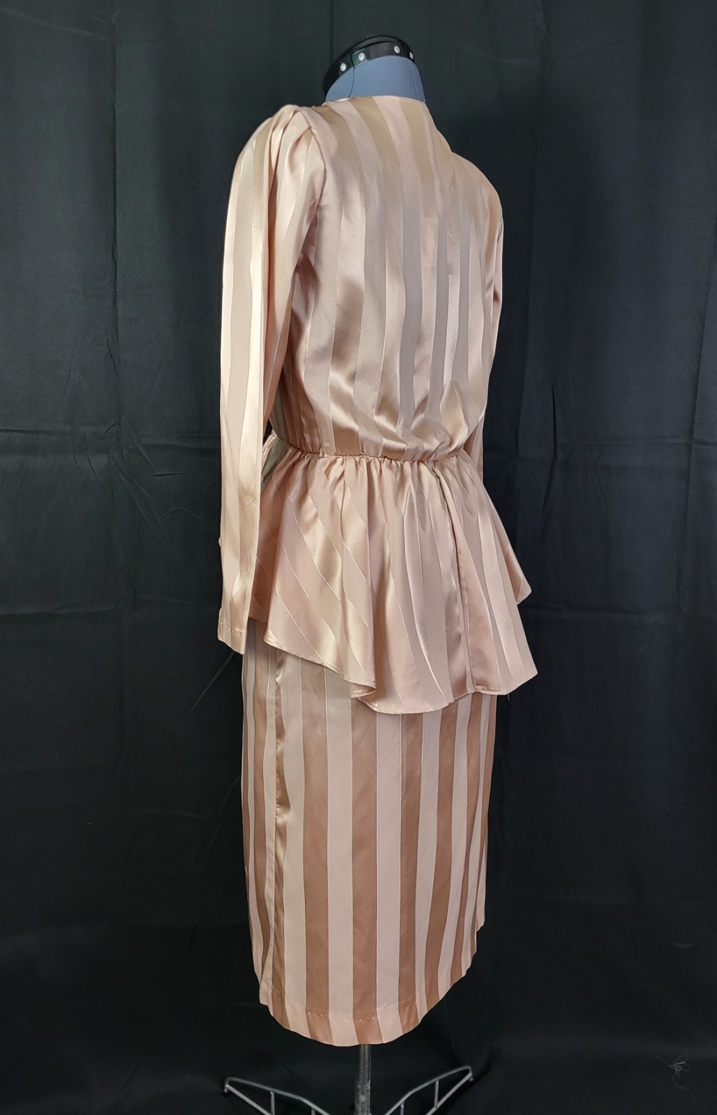 Vintage JCPenney Beige on Beige Striped Blouson Dress w Peplum Size 9/10