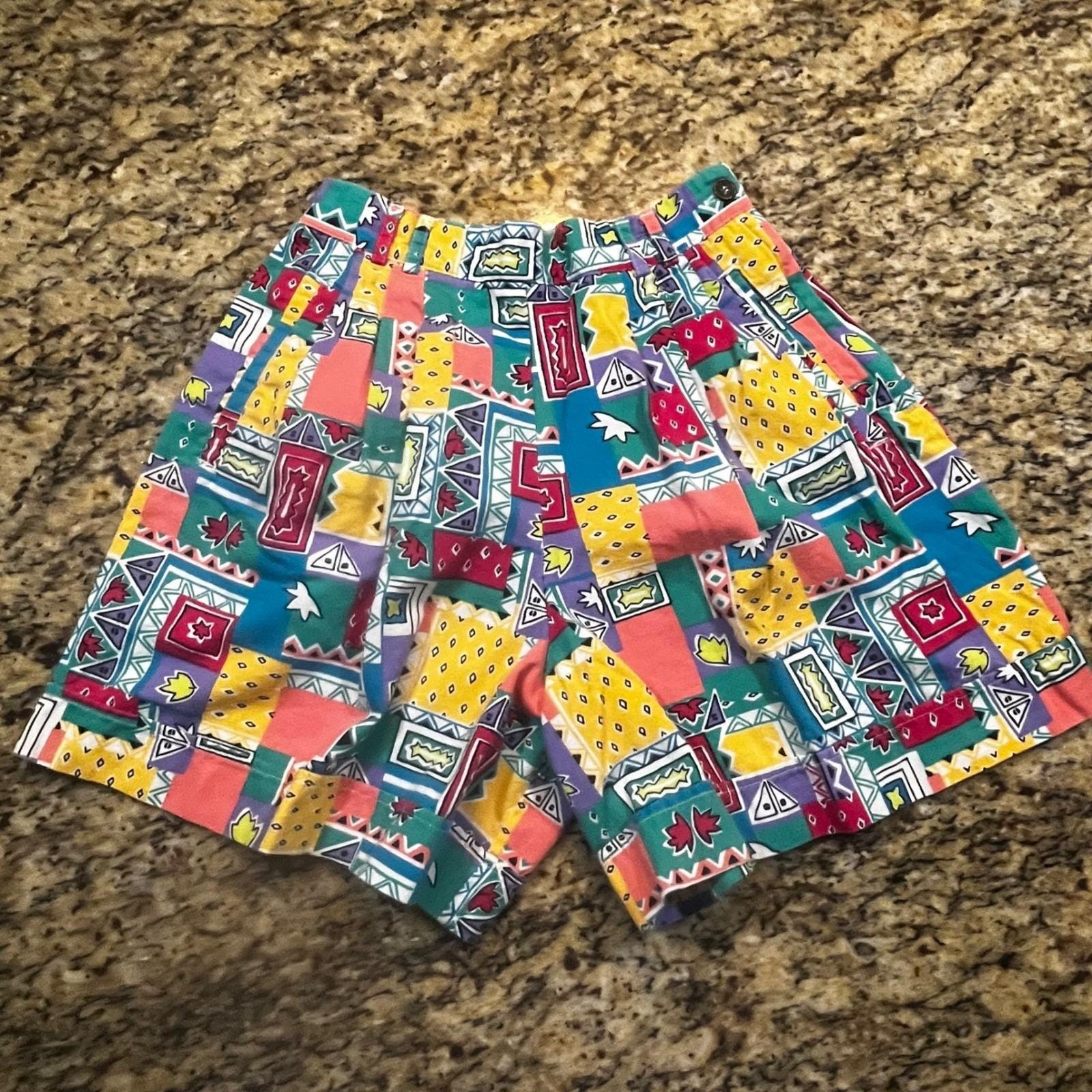 Vintage 80s 90s High Waisted Geometric Patchwork Pleated Shorts Women 10