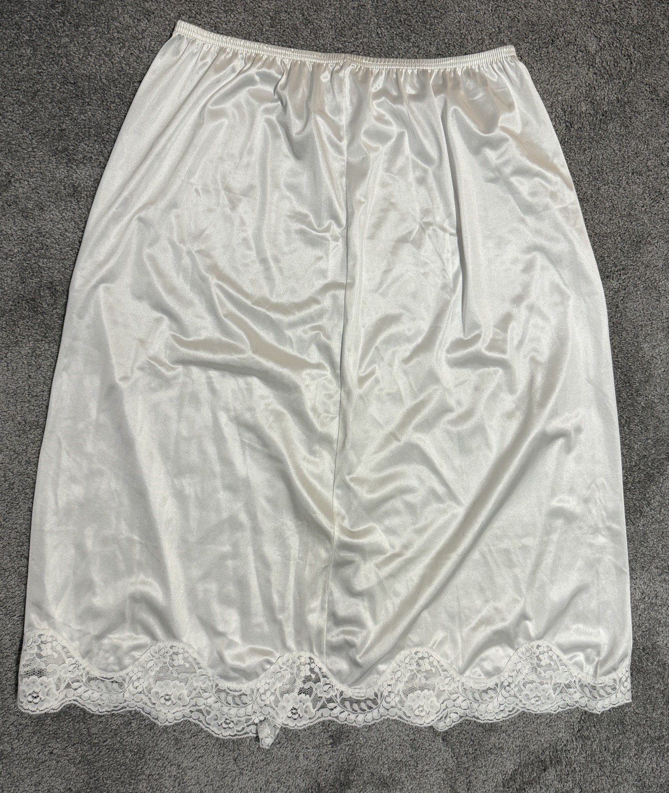 VTG ADONNA long half slip A-line Sz XL 30” White 15” Deep slit Nylon wide lace