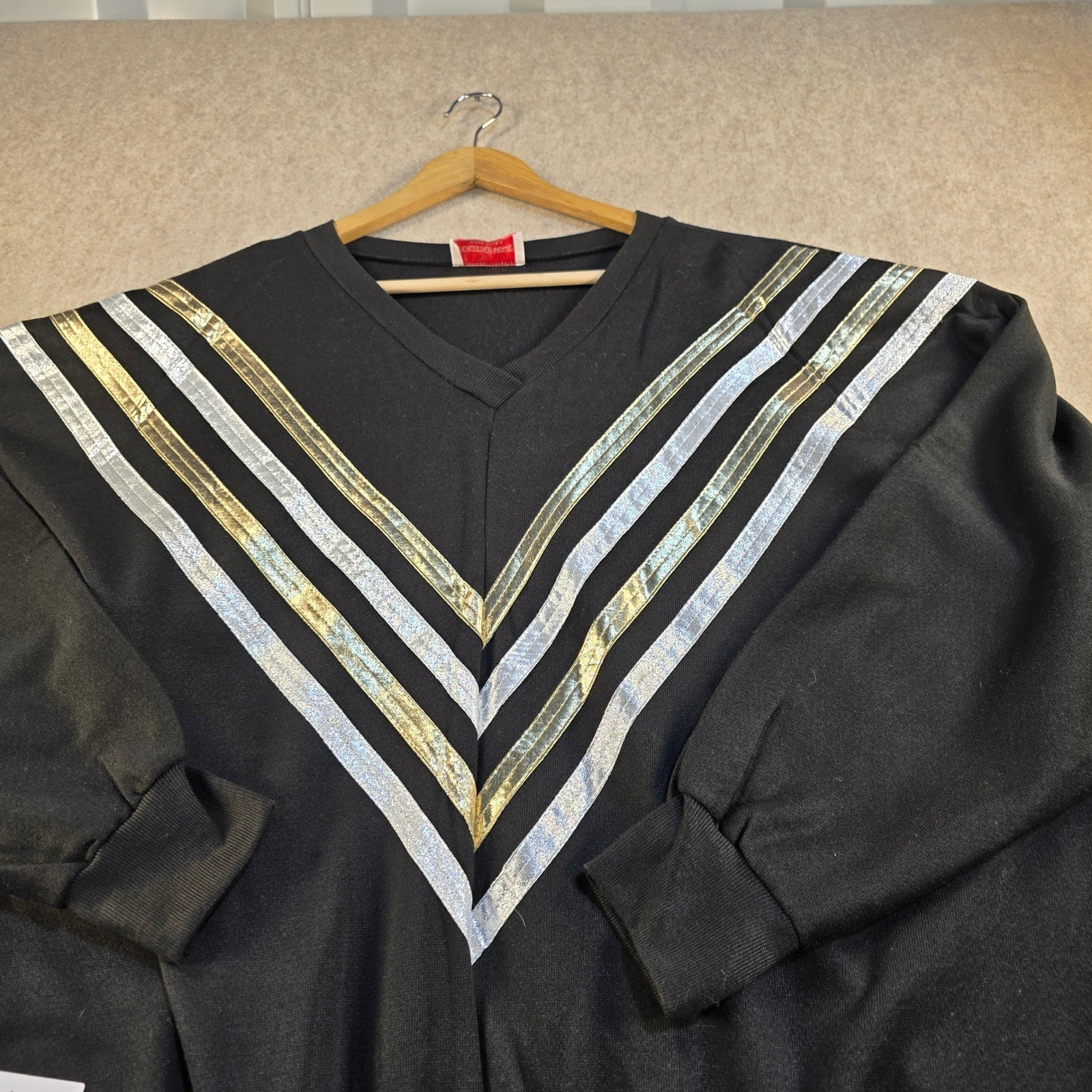 VTG Young Stuff Black Metallic Gold Silver Chevron V Neck Sweatshirt USA Made