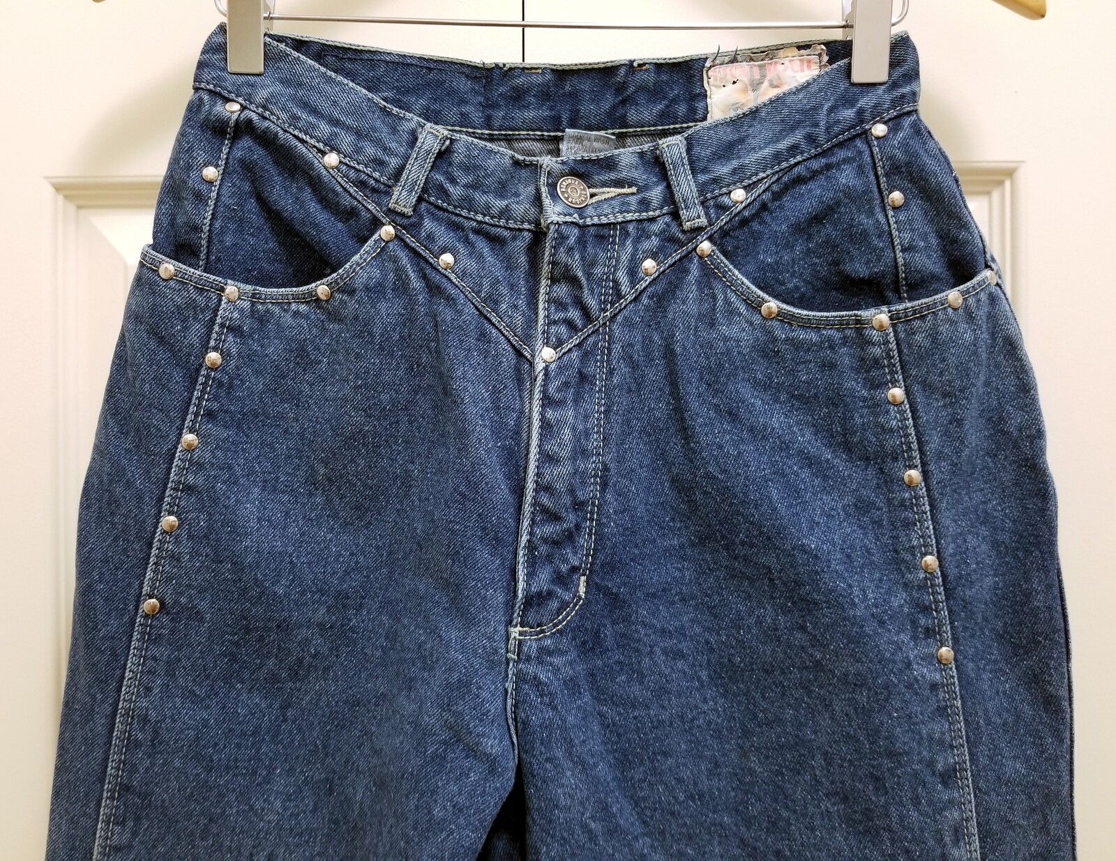 Women’s Vintage Bonjour Medium Wash Blue Denim Silver Metal Studded Jeans Sz 12
