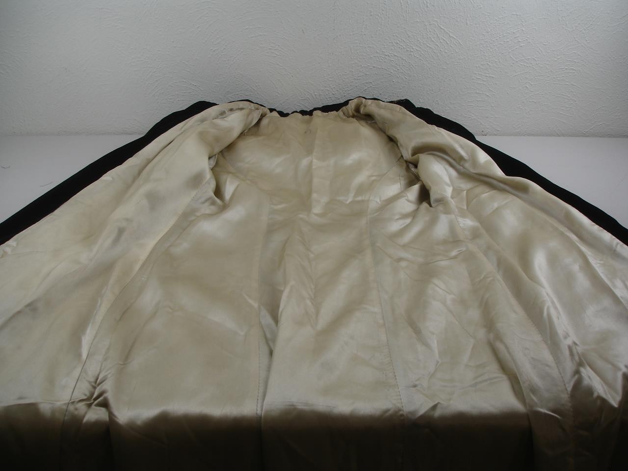 Women’s XS Vtg 1900’s Black Velvet Hooded Beaded Cloak Cape Opera Long Victorian