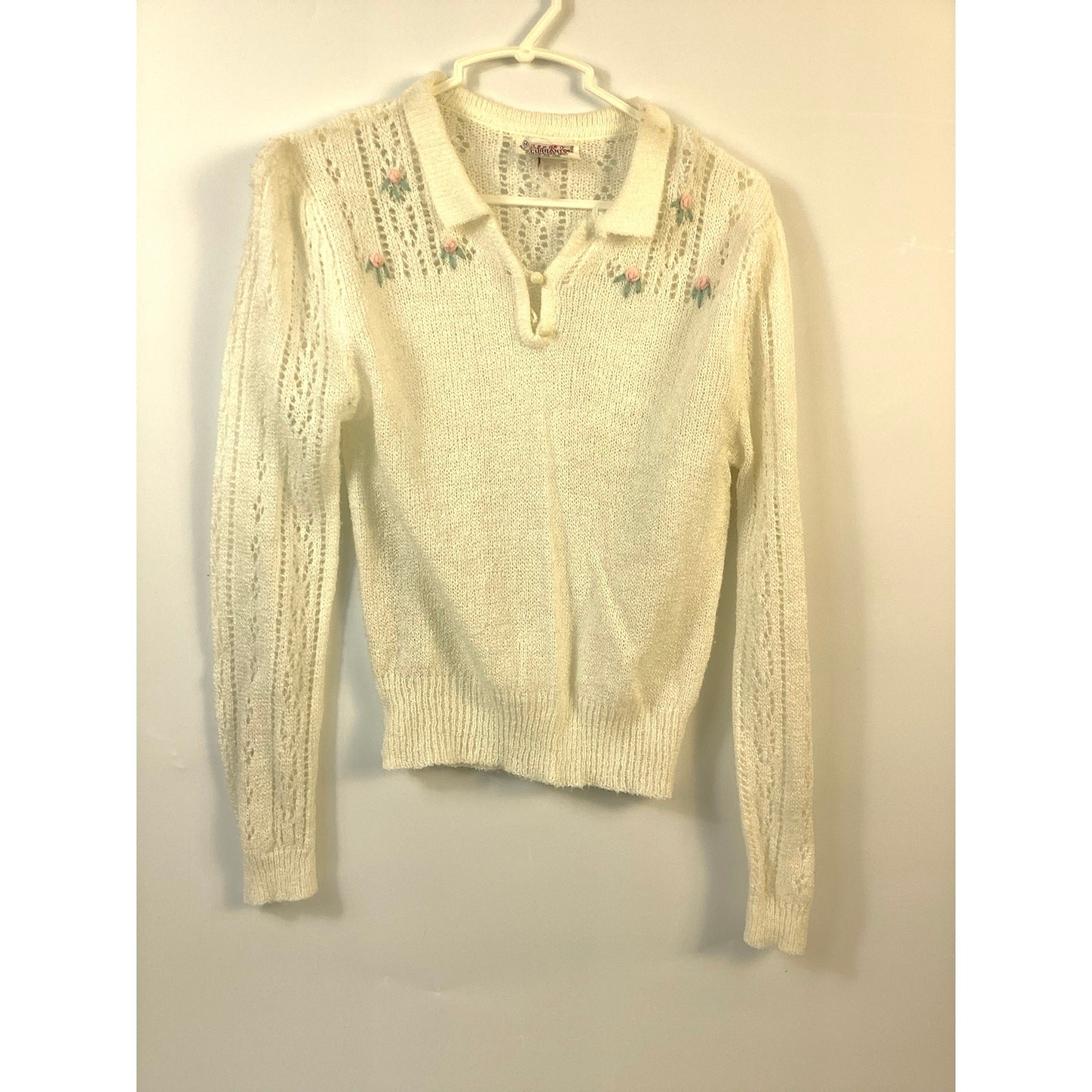 Vintage 70’s 80’s Women’s Girls Sweater Currants Acrylic M Lightweight Roses