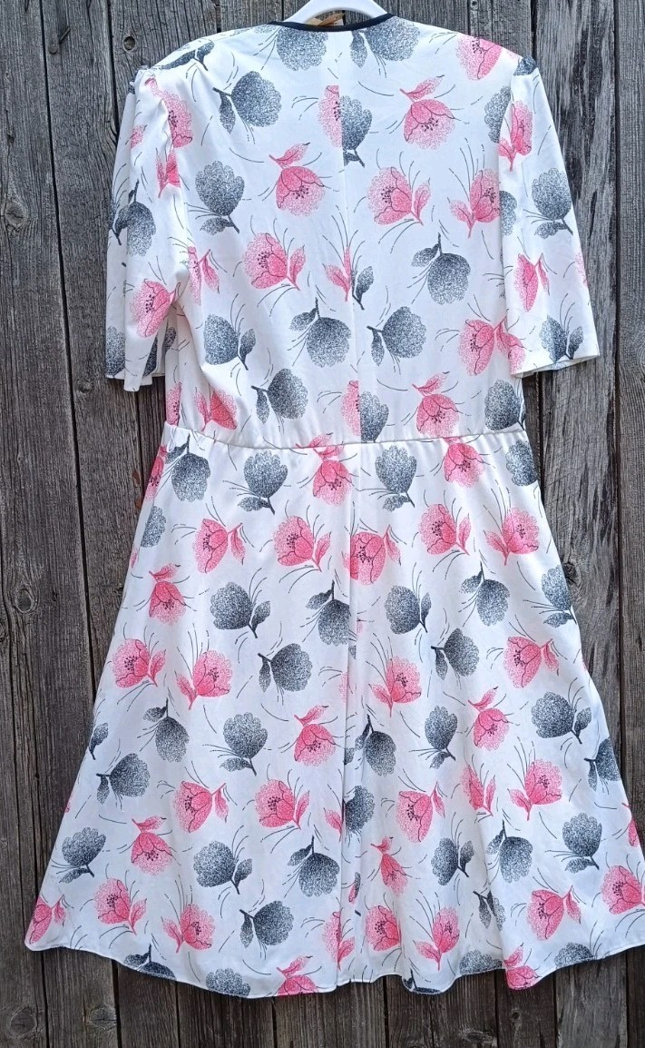 Gorenjska Oblacila Vintage Dress Womens L XL White Pink Floral Disc Skirt Pockets