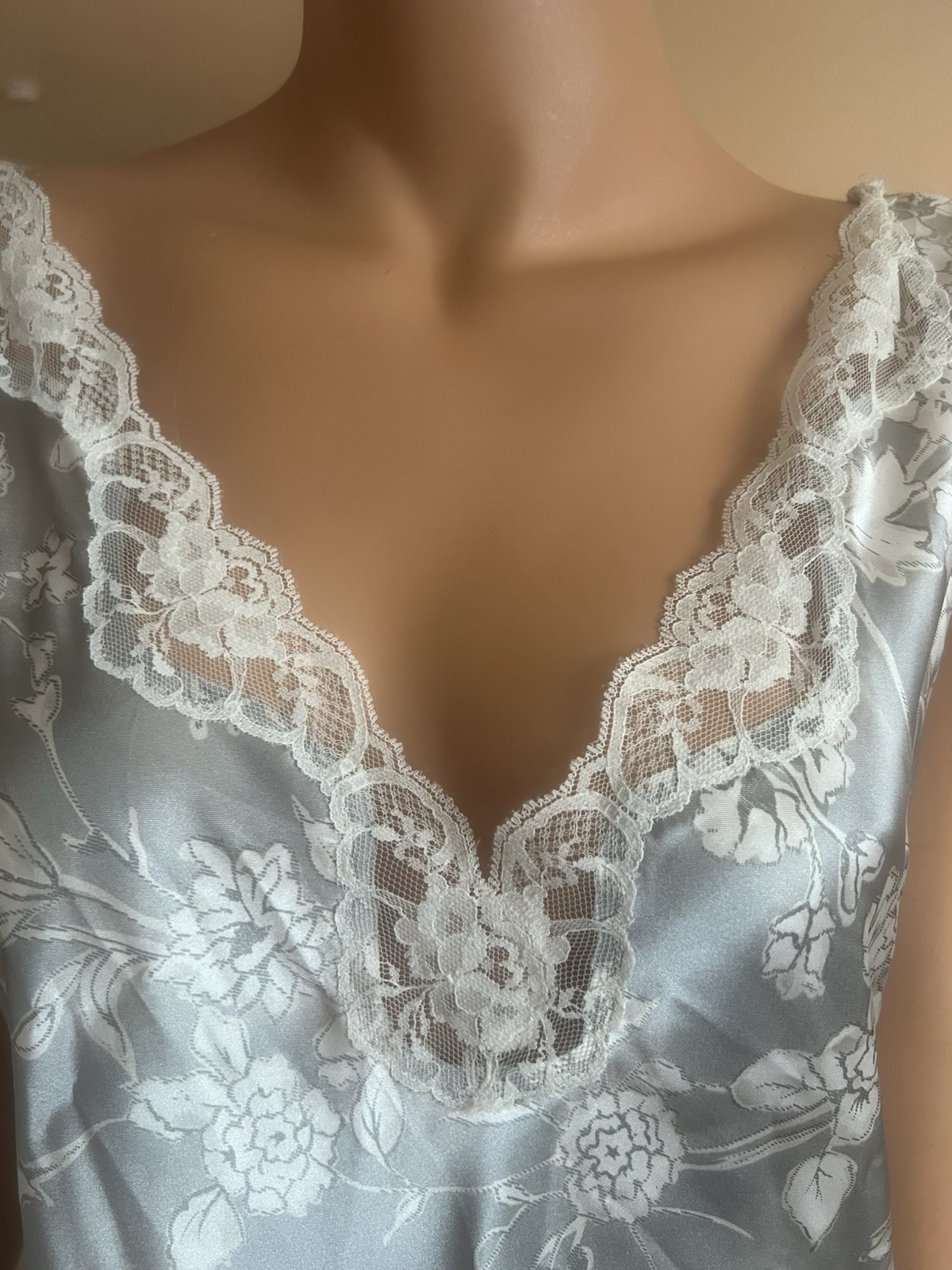 VTG Jacklyn Smith Full Length Satin Robe + Night Gown Set Silver Floral NWT M