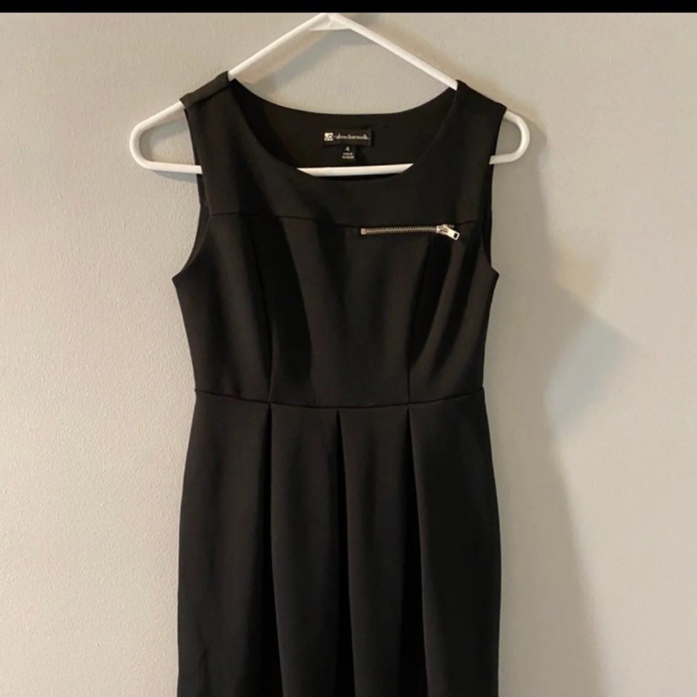 Valerie Bertinelli black career dress Size 4 sleeveless fit & flare zip accent