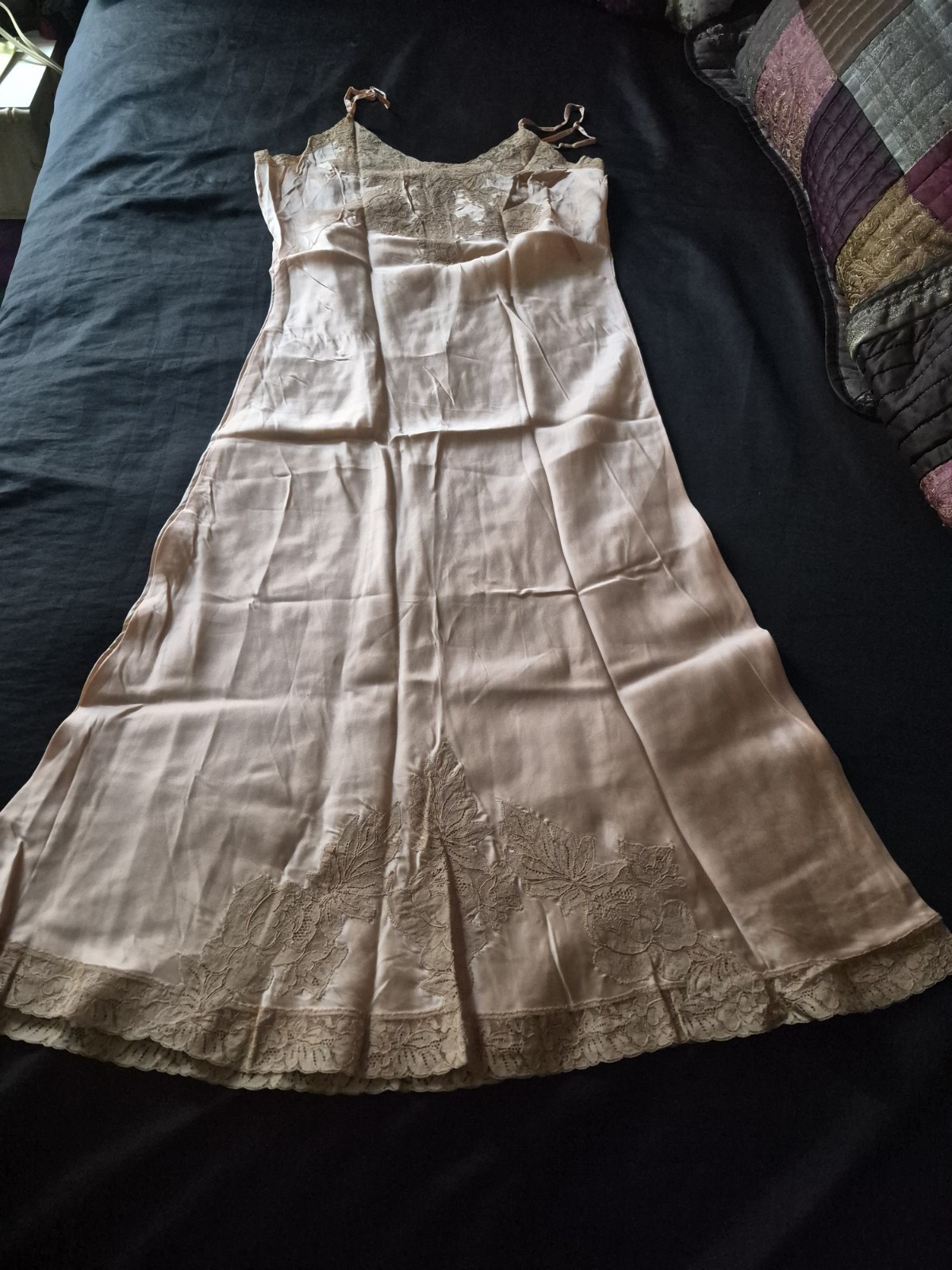 Vintage 1940s Pink Satin Unbranded Full Slip Size 34 Ex.