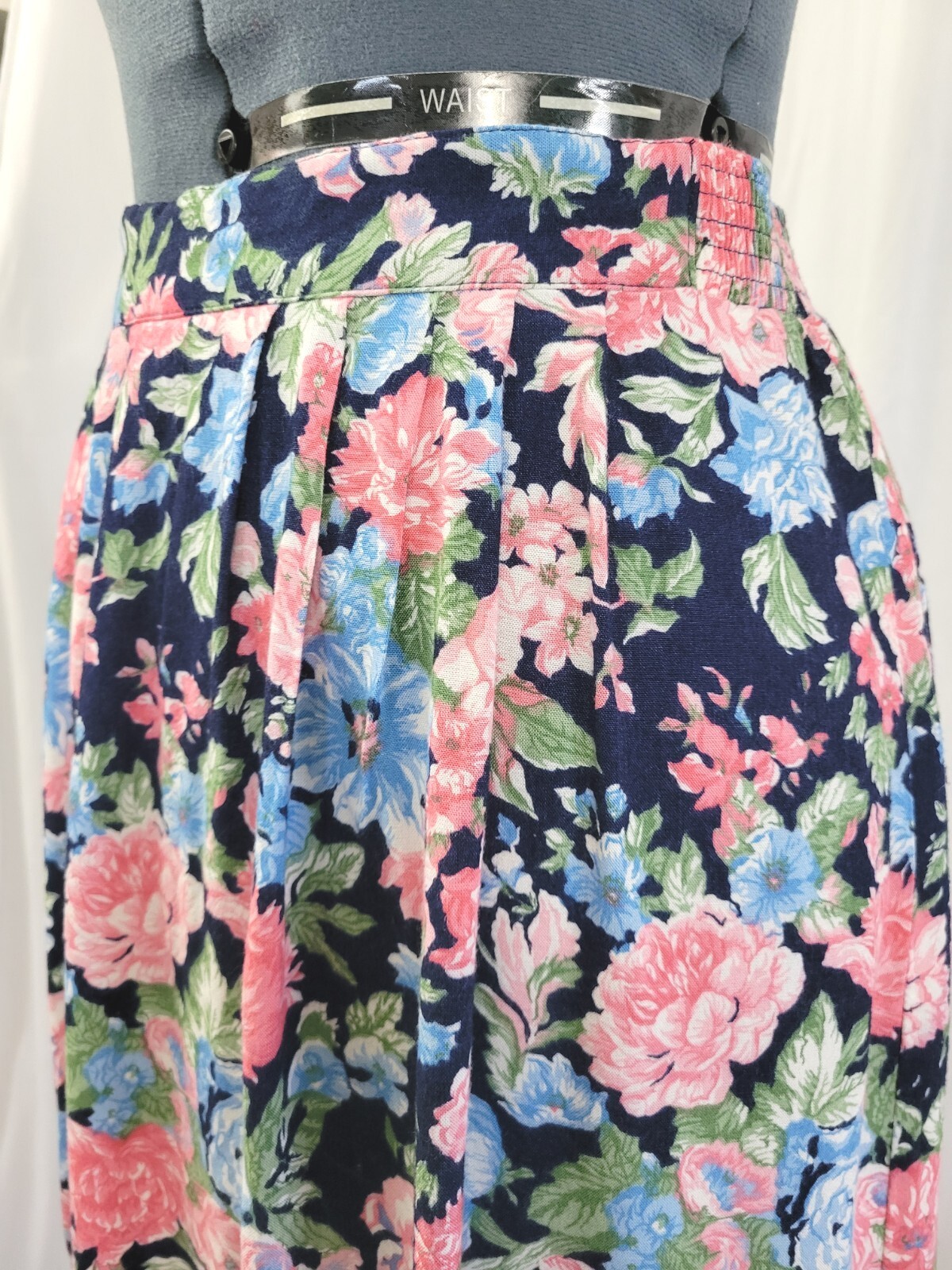 Vtg Van Heusen for Her Blue Floral Skirt w Front Band & Elastic Back Size 10