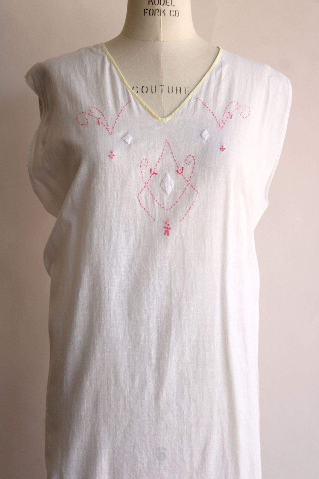 Vintage 1910s 1920s Nightgown, Volup Size Antique White Cotton Embroidered