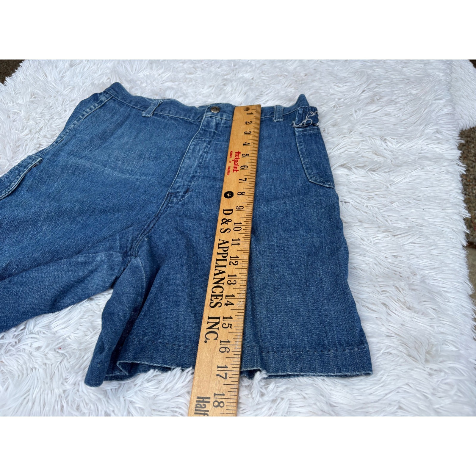 Vintage High Waisted Denim Shorts Medium Wash Cotton Size 13/14