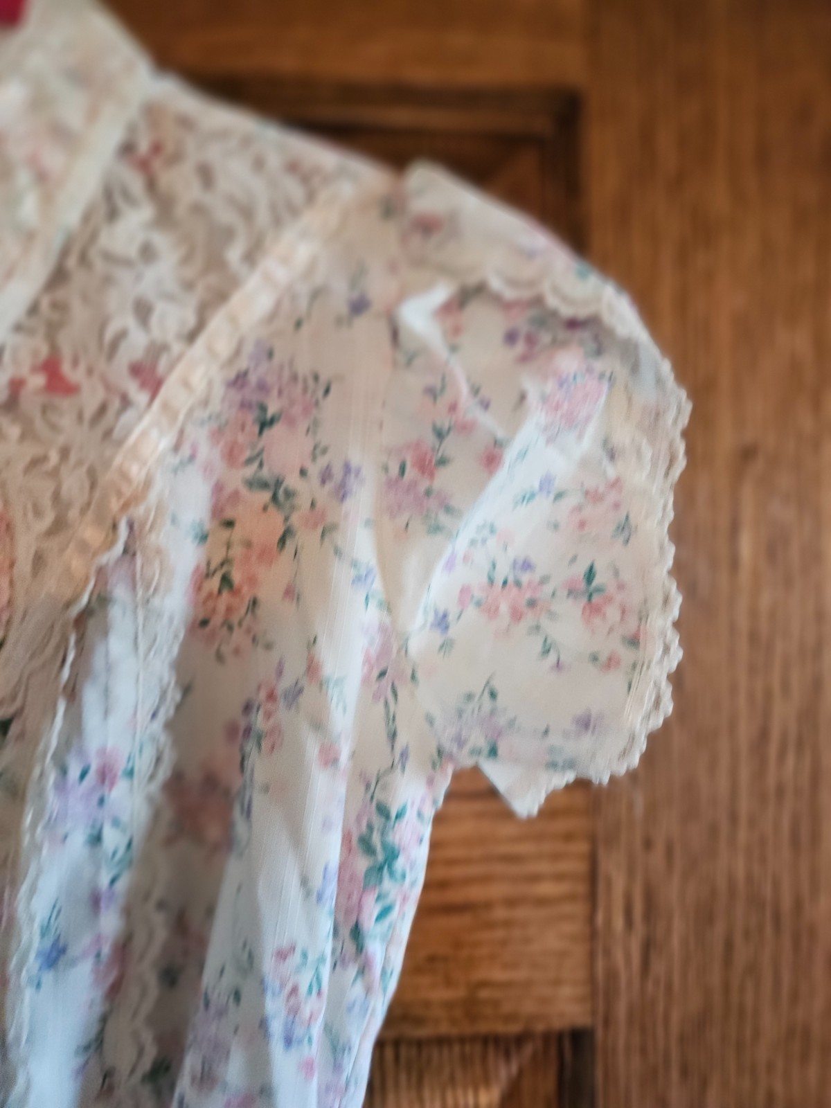 Vintage 1970’s Women’s Floral Print Dress. Size 7