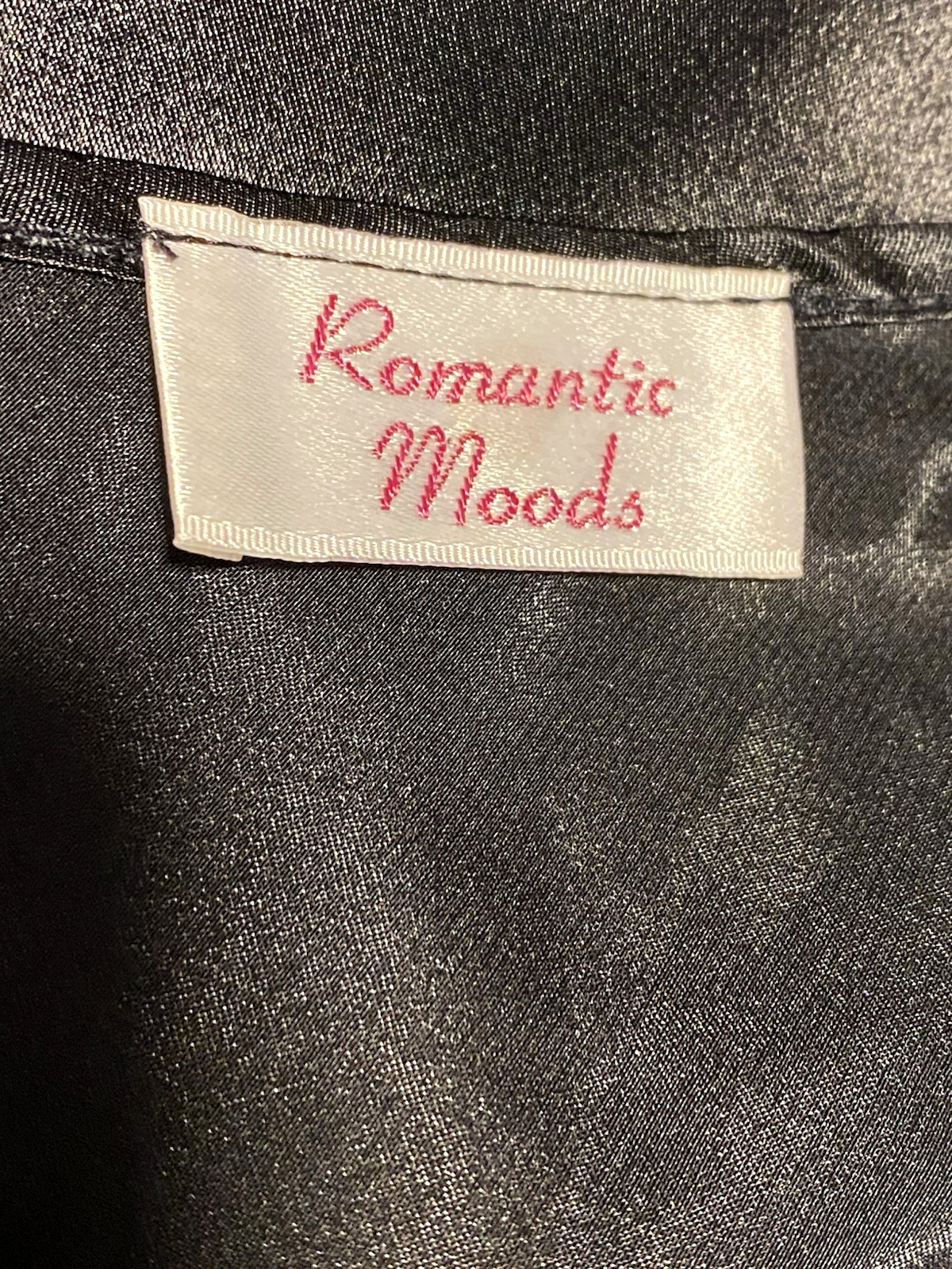 VTG 90’s ROMANTIC MOODS BLACK SATIN W/ GLITTERY GOLD BODICE NIGHTGOWN SZ L