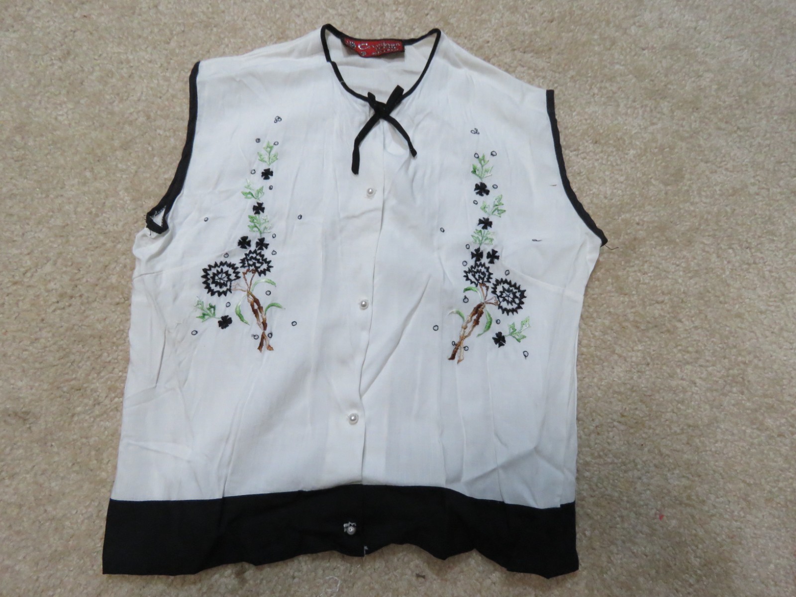 VTG 70’s Corvitron Original Embroidered Sleevless Blouse/Vest