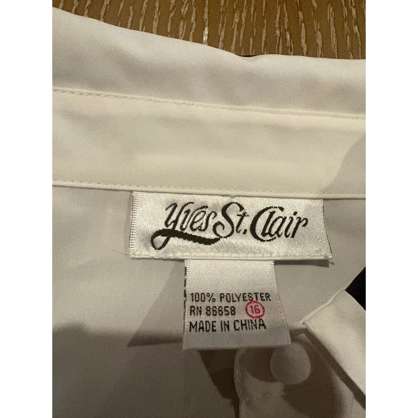 Yves St Clair White Embroidered Blouse Women’s 16 Short Sleeve Retro Top EUC