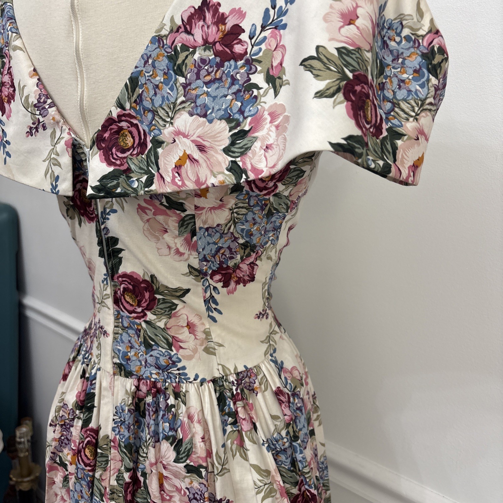 Coquette Romantic Vintage 80s90s Ivory Floral Fairycore Dress 10 Midi Party USA