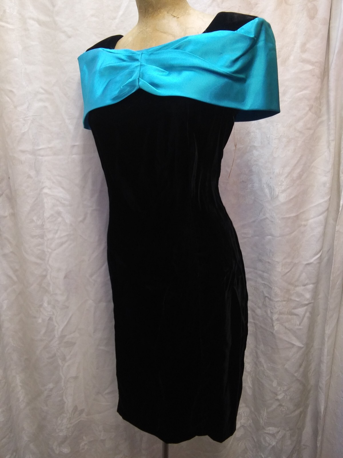1980’s Black Rayon Velvet Teal Satin Acetate Cocktail Dress BY CHOICE Size M NWT