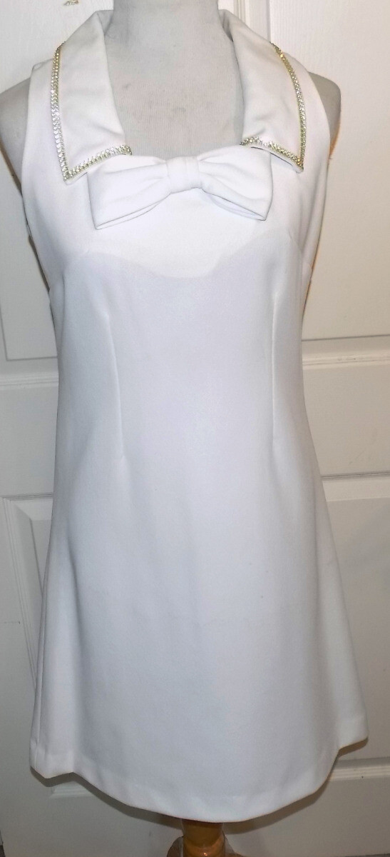 Vintage 60s White Polyester Double Knit Cocktail Dress Bow Rhinestone Trim B36