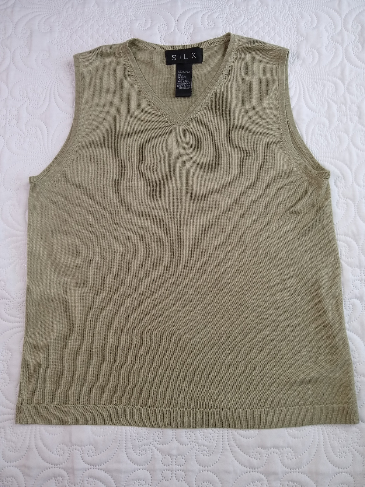 SILX by August Silk Tank Top Women’s L (S) Moss Green Minimalist Luxury Y2k Vtg