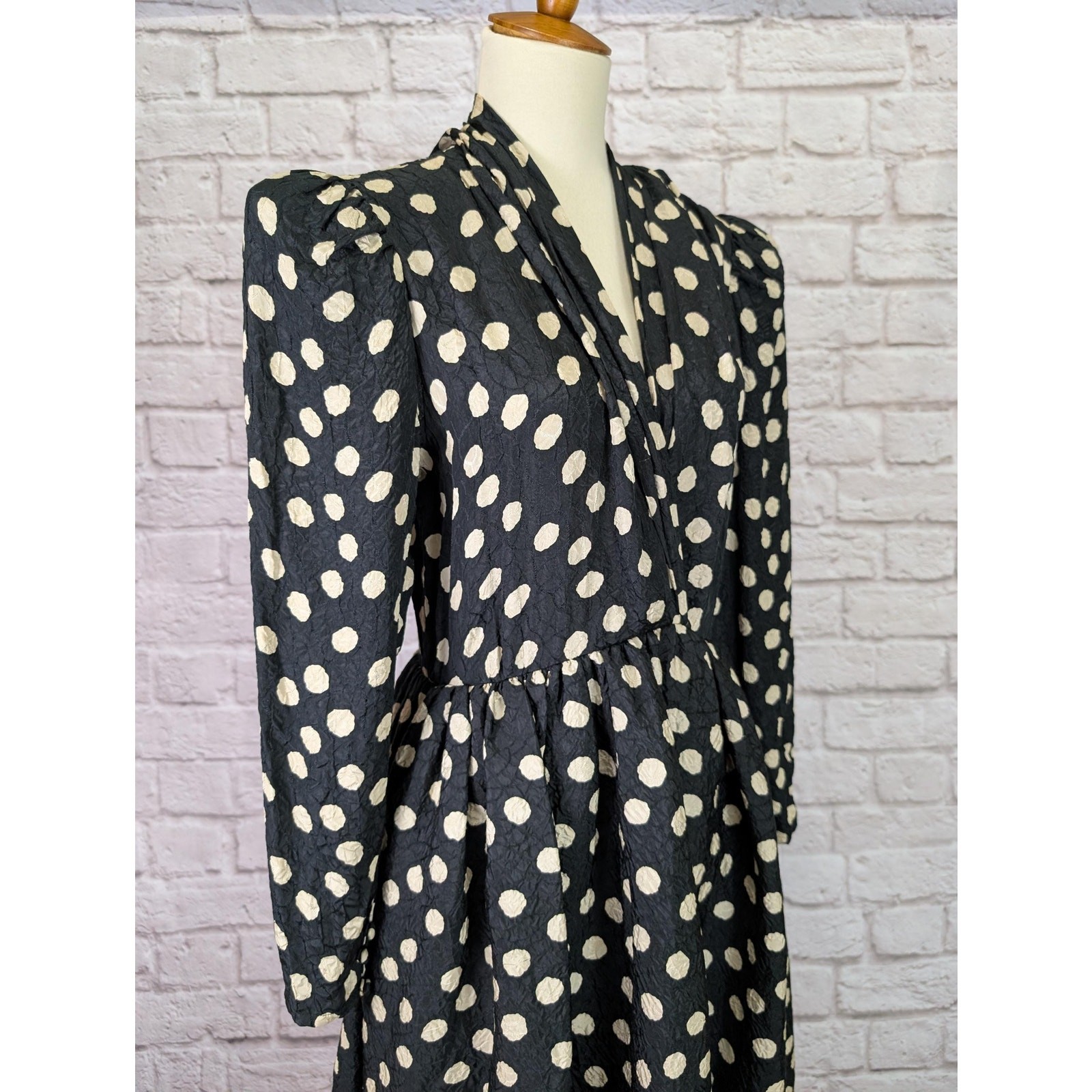 Silk Dress Black Ecru Polka Dot Bubble Hem 80’s Long Sleeve Shoulder Pads Medium