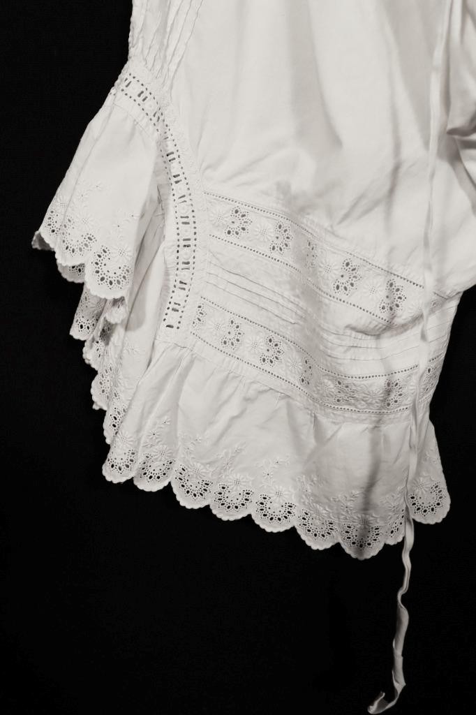 Antique French Victorian White Cotton Embroidered Bloomers 28″ Waist VG Cond