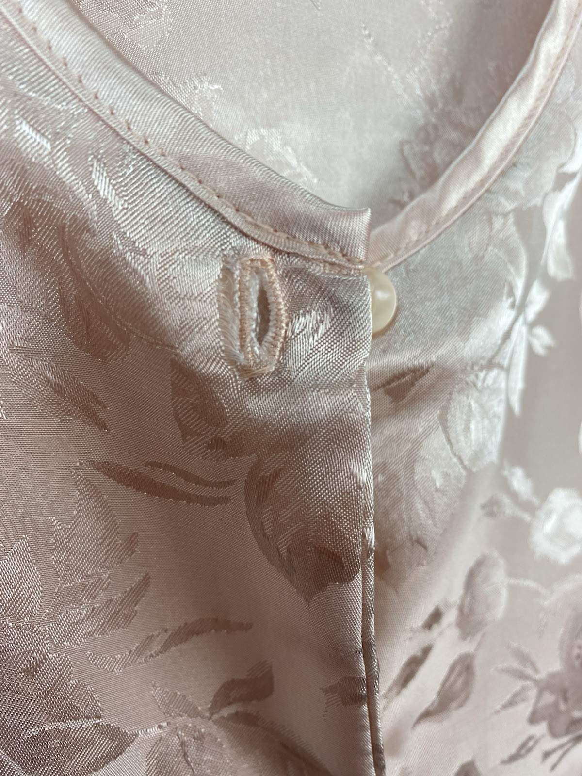 Vintage L.A. Intimates Nightie Women M Pink Floral Button Up Satiny READ