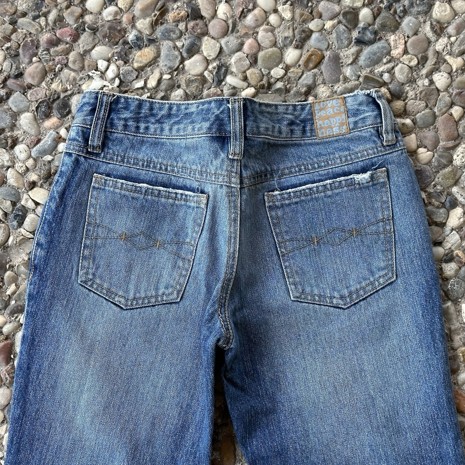 Vintage Y2K Mudd Embellished, Distressed Flare Jeans – size 0