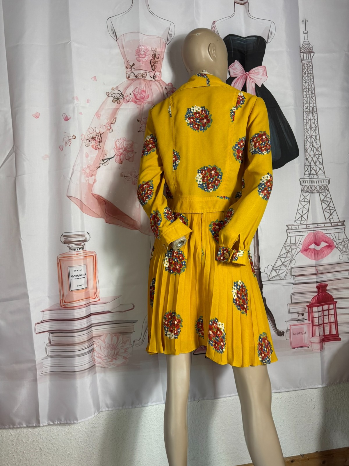 Vintage Gigi Costume 60s Floral Pleated Skirt Set Size 36 38