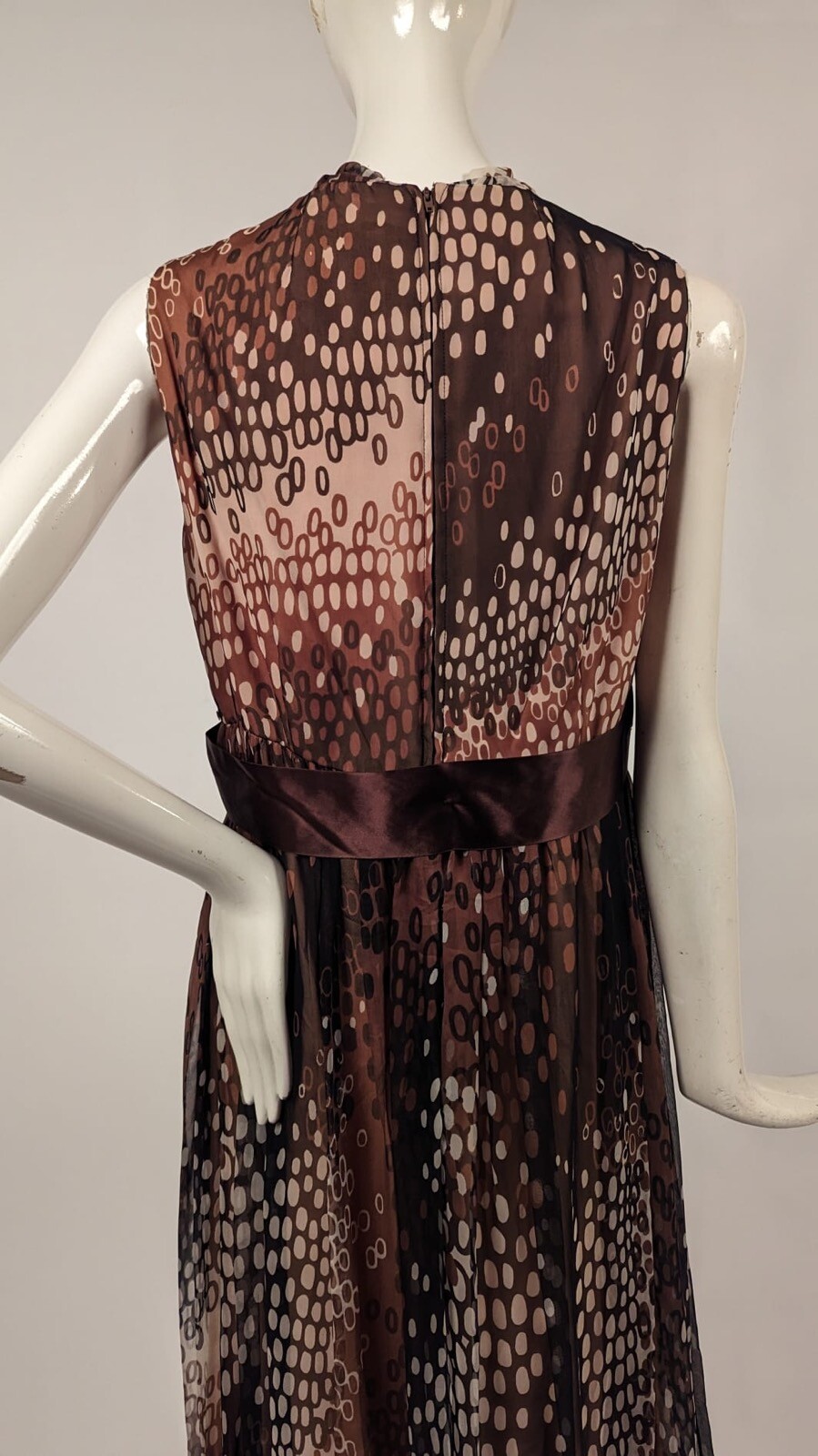 DESIGNER MOLLIE PARNIS 1970’S MOD DOT PRINT SILK CHIFFON DRESS – MUSEUM QUALITY
