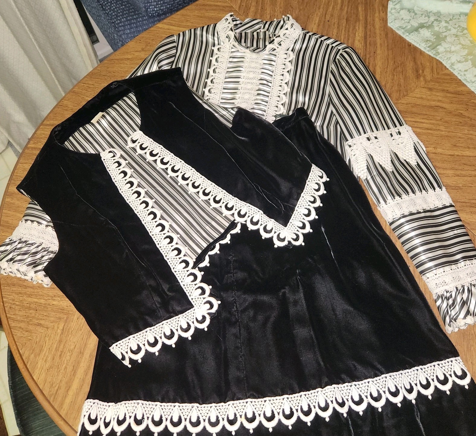 Vtg 60s 70s Alfred Werber 3 Pc Skirt Suit Set Velvet Vest Blouse Lace Mod Sz 10