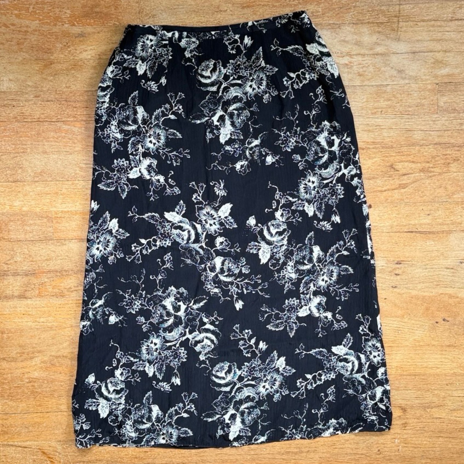 Vintage Black Floral Silk Maxi Skirt Size Small 6 28″ Waist Baroque Roses