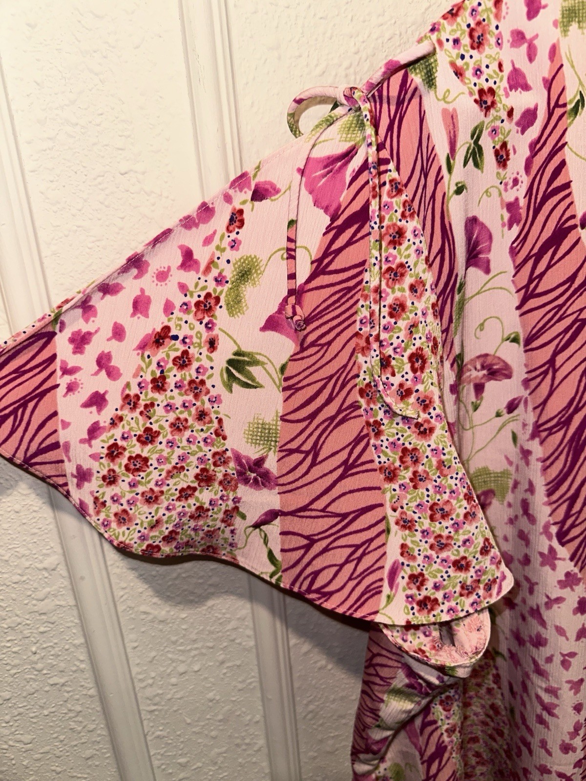Vintage 1990 Maggie Sweet 3X Pink Blouse Print Ruffle Neck Flutter Sleeve Crepon
