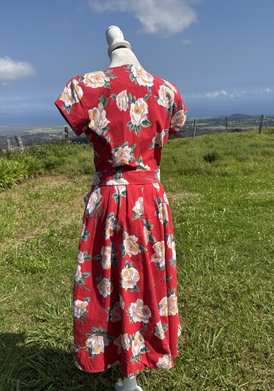 Vintage 80s Red White Rose short sleeve button down by Sunshine Starshine Dress
