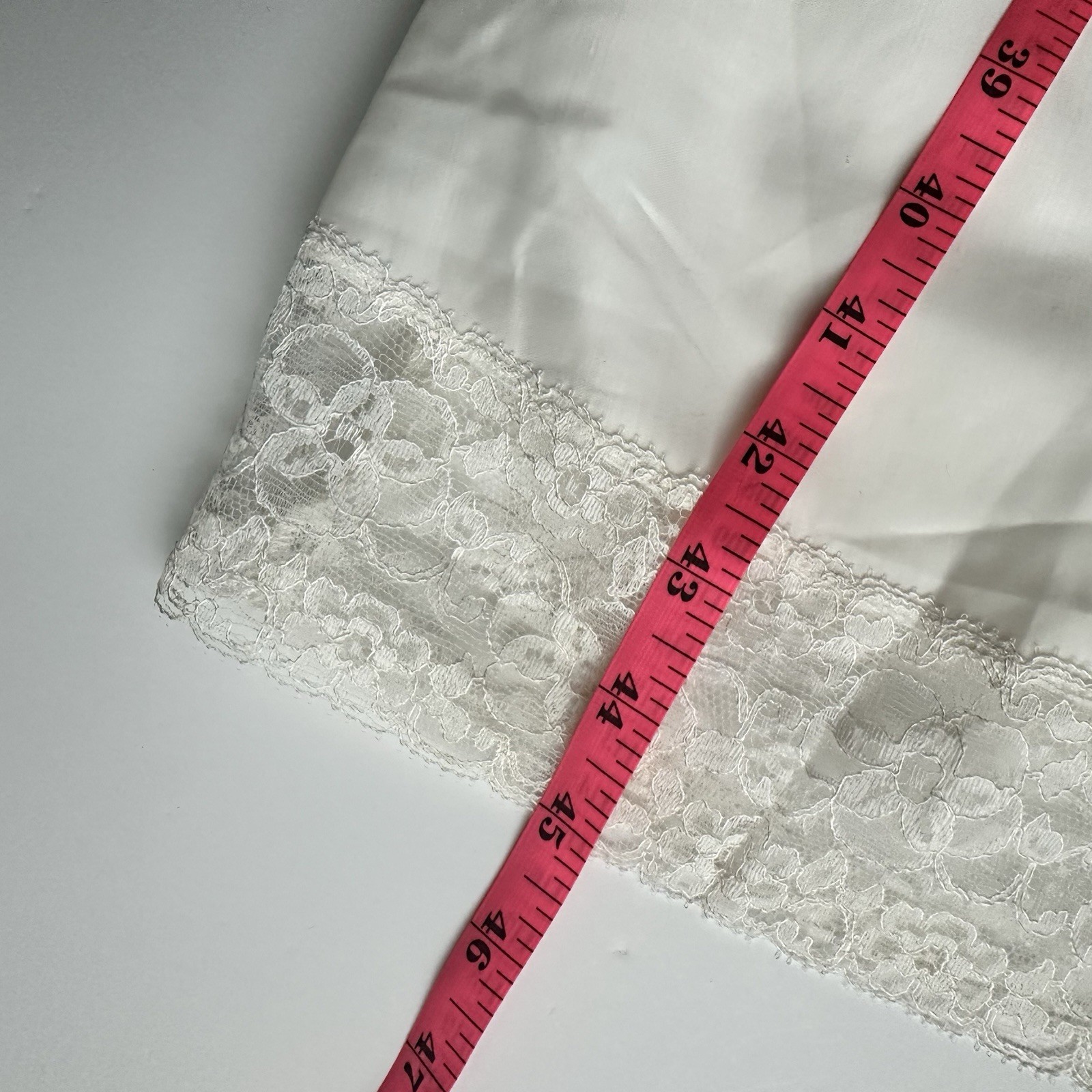 Vintage Gilead Full Slip Lingerie Womens Size 36 Ivory Lace Honey Blend Satin