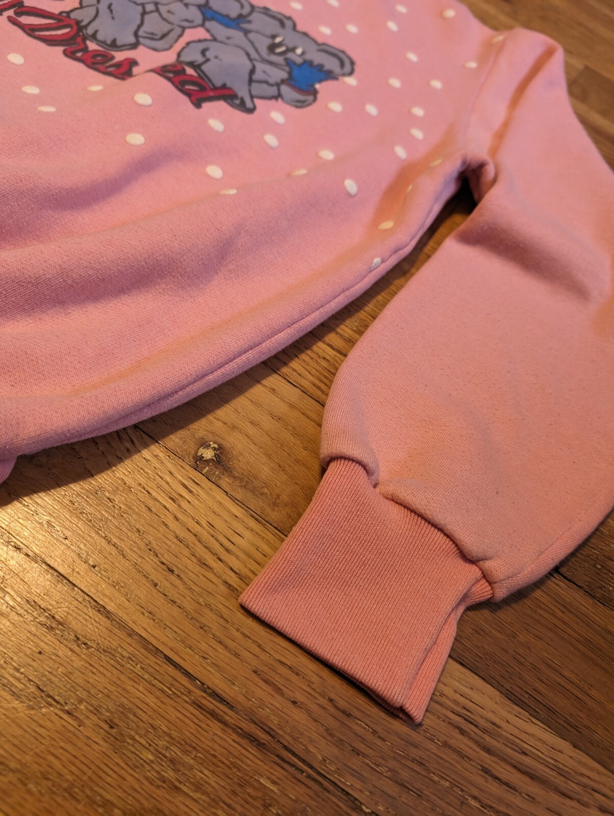 Vtg „Bearly Dressed” Koala Sweatshirt – Medium (?) – Pink Pullover Cute Joke Pun