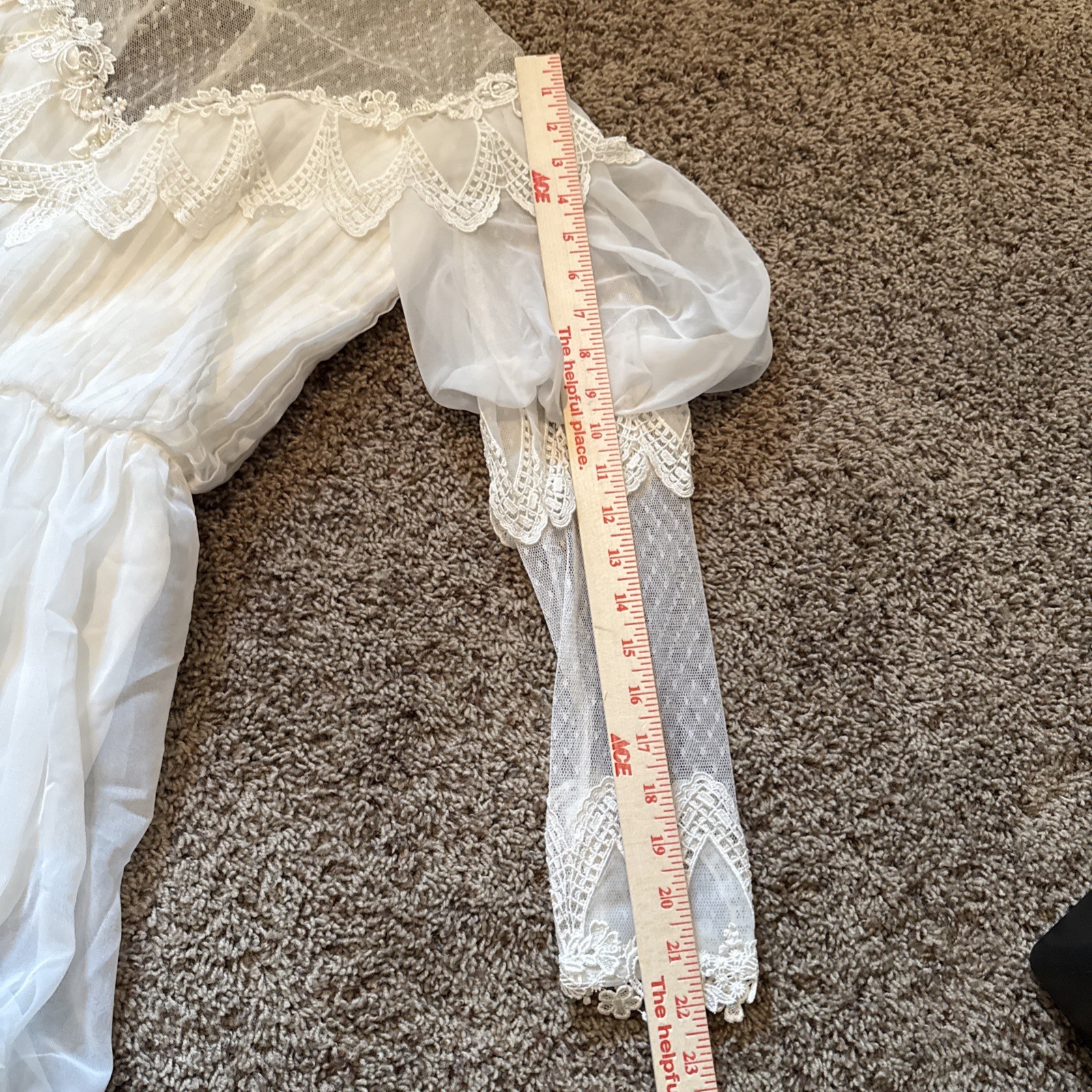 Alfred Angelo Vintage 1970’s Victorian Revival Prairie Chic Lace Wedding Dress S