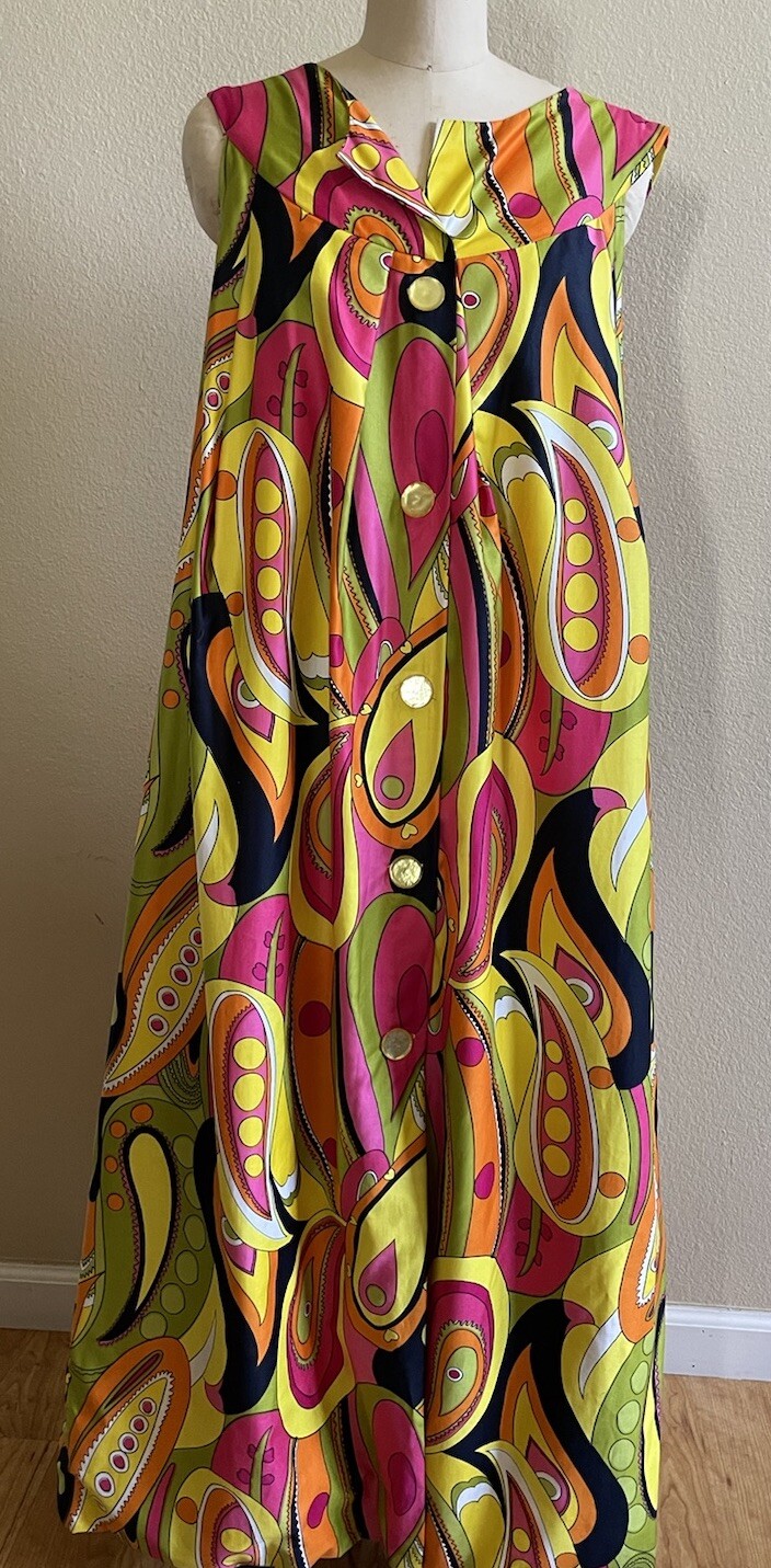 1970s Vintage Roberta Lynn of Hollywood Pool Coat House Dress Paisley EUC Rare