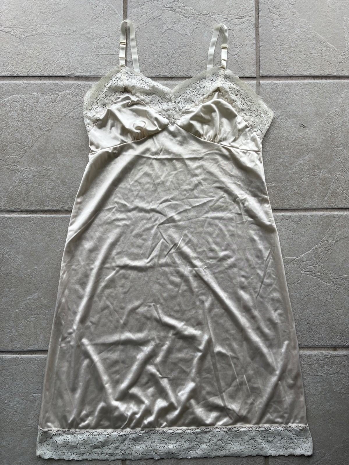 Vintage Opalaire Full Slip Dress Nylon Silky Lace Size 36 Cream/Peach