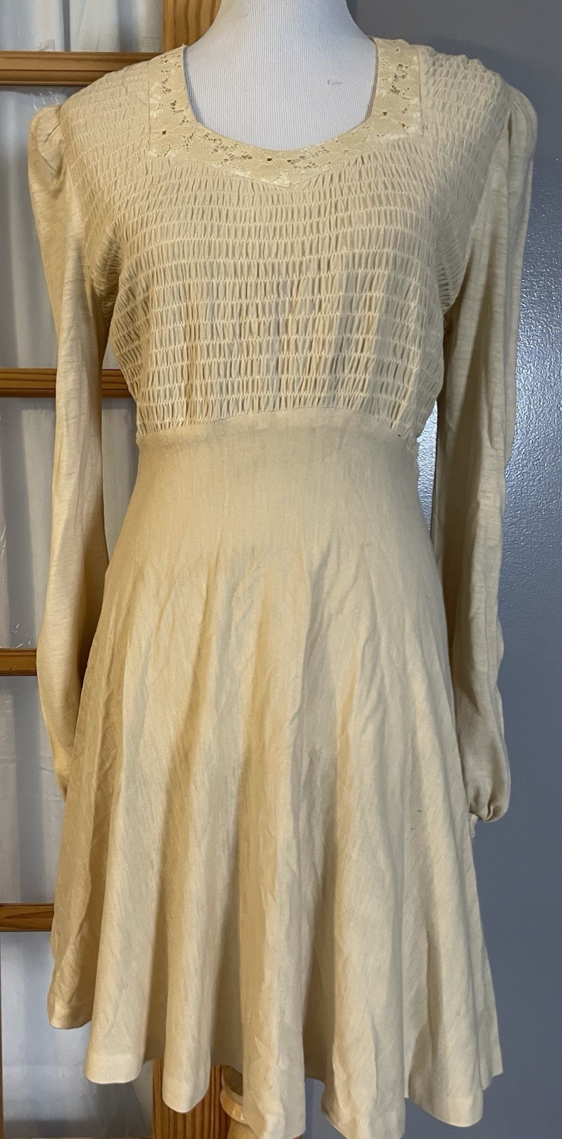 70s Jody T of California Smocked Dress Sz 7 Beige Tie Back Balloon Sleeve Modest