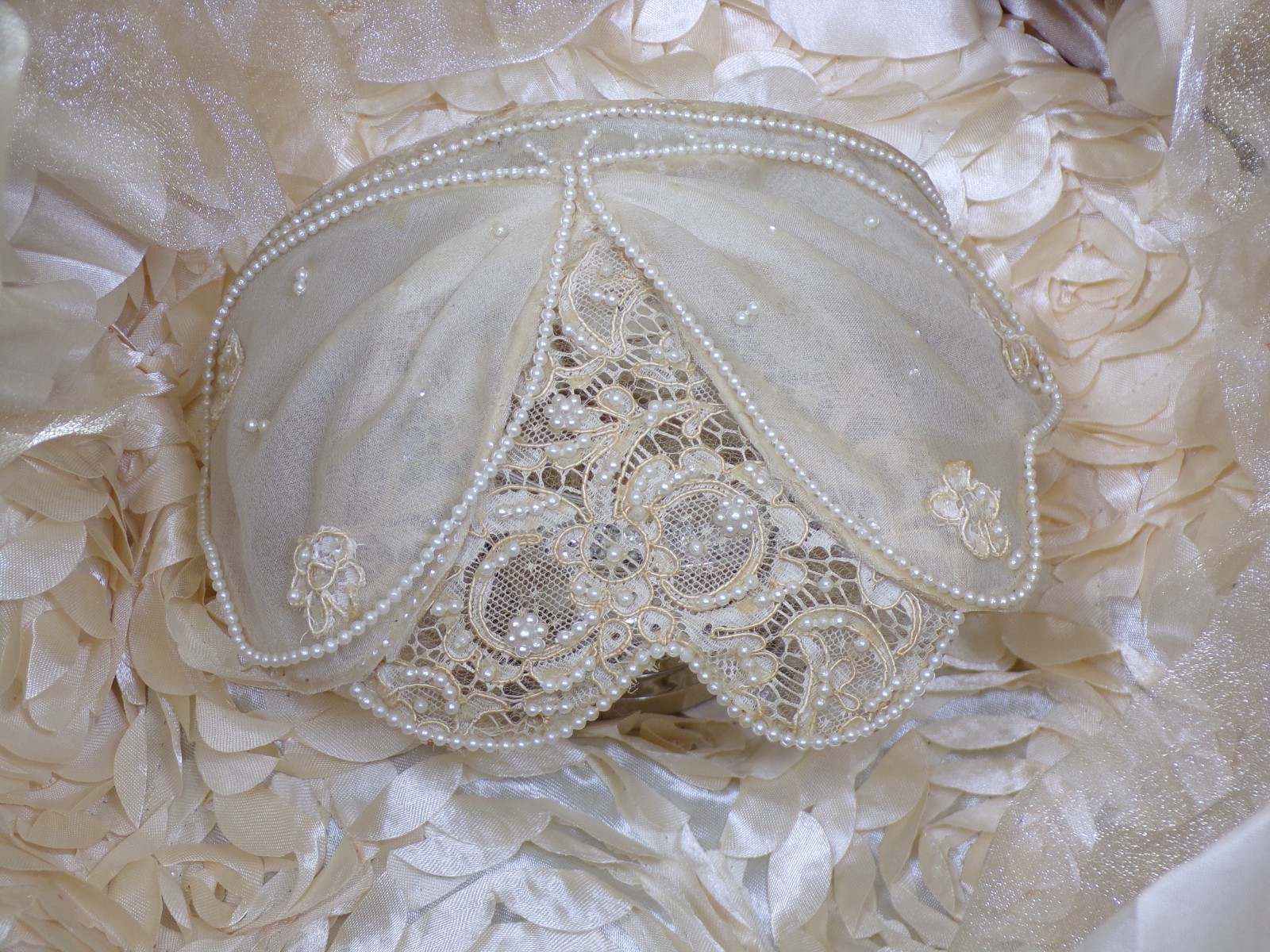 Antique Vintage Wedding Bridal Headpiece Style: Sparkly Princess