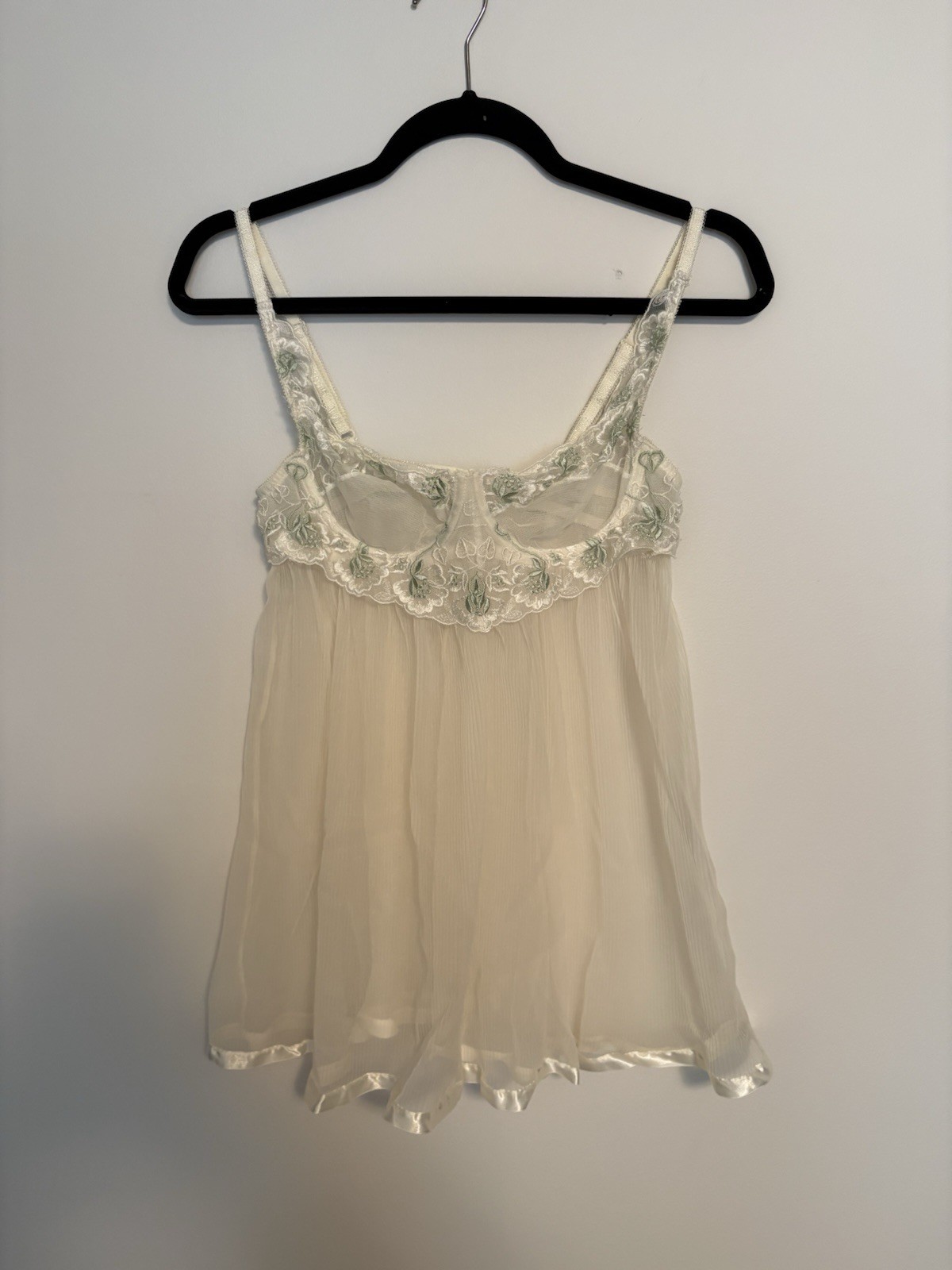 Vintage 90s Victoria’s Secret Sheer Embroidered Floral Babydoll Chemise 34C
