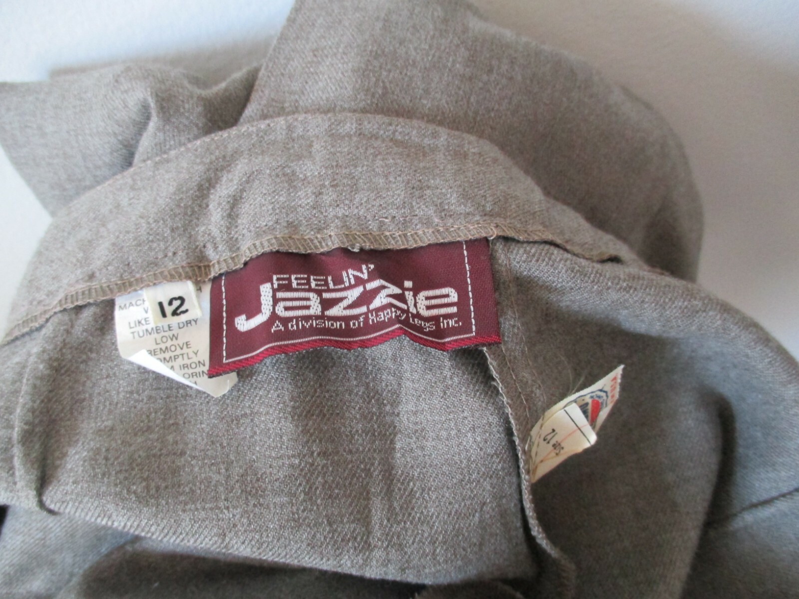 Vintage Feelin Jazzie Brownish Gray Tapered Leg Pleated Trousers Pants Size 10